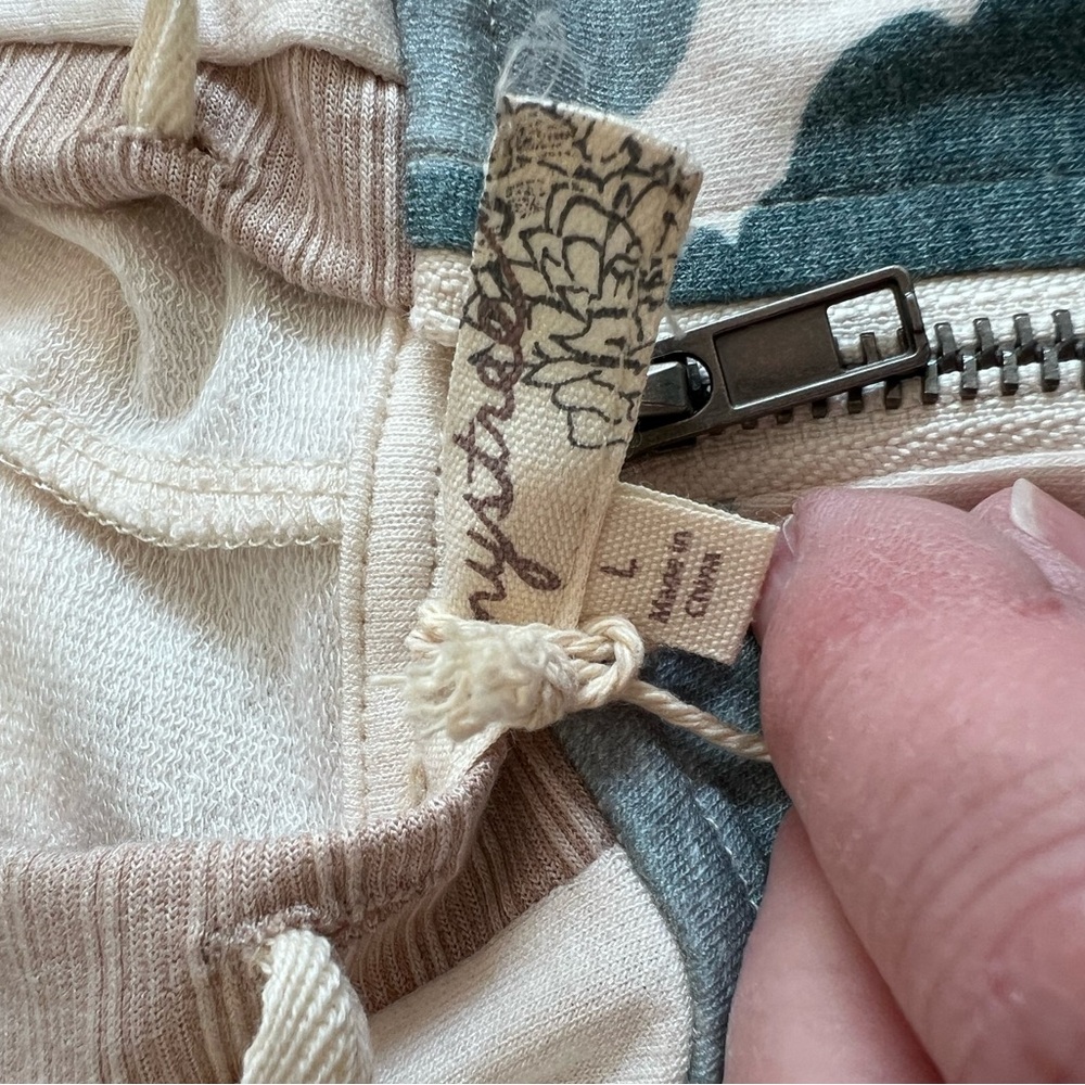 Mystree Cream and Green Zip-Up Jacket and joggers Set - Picture 2 of 15